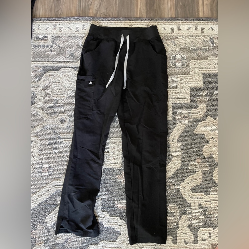 Black Drawstring Scrub Pants with Pocket figs